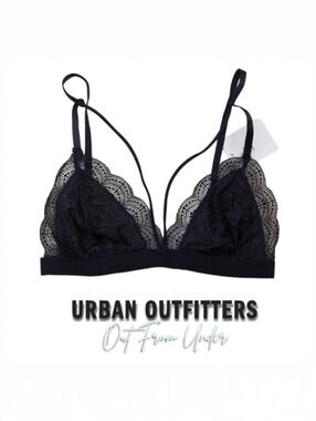 Urban Outfitters Out From Under Ari Black Strappy Front Triangle Bra Size Small